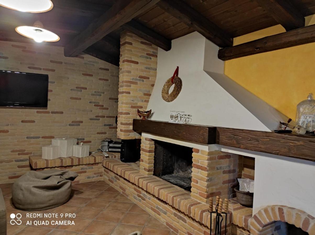 La Taverna Di Lulu Arnesano エクステリア 写真